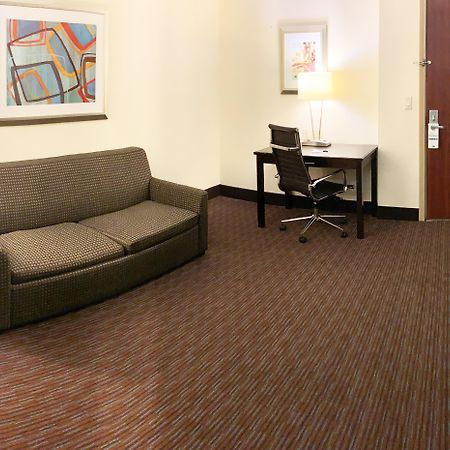 Holiday Inn Express Hotel & Suites Gainesville By Ihg Екстер'єр фото