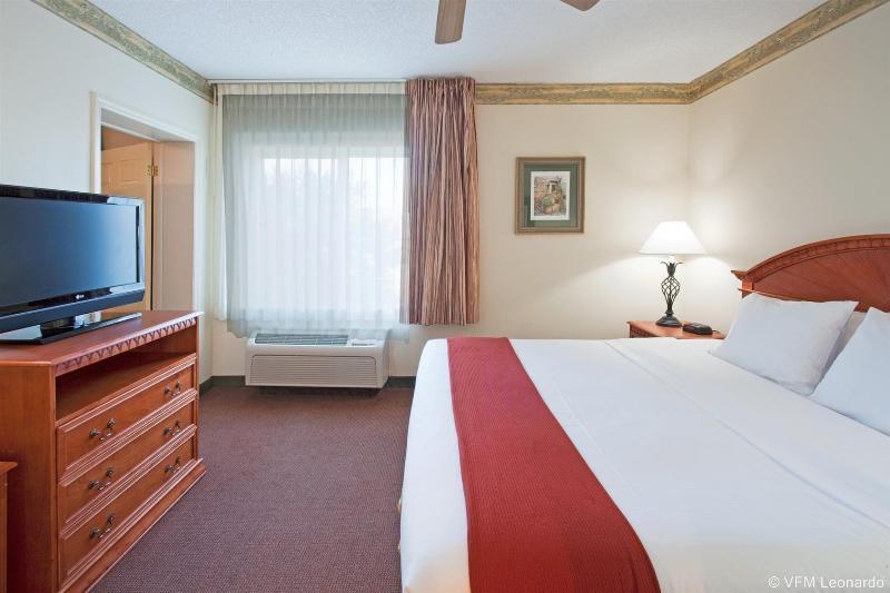 Holiday Inn Express Hotel & Suites Gainesville By Ihg Екстер'єр фото