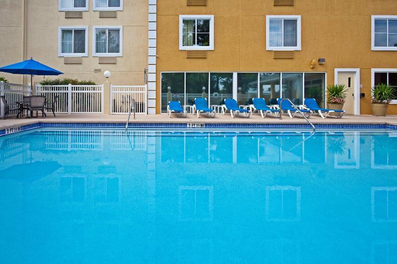 Holiday Inn Express Hotel & Suites Gainesville By Ihg Екстер'єр фото