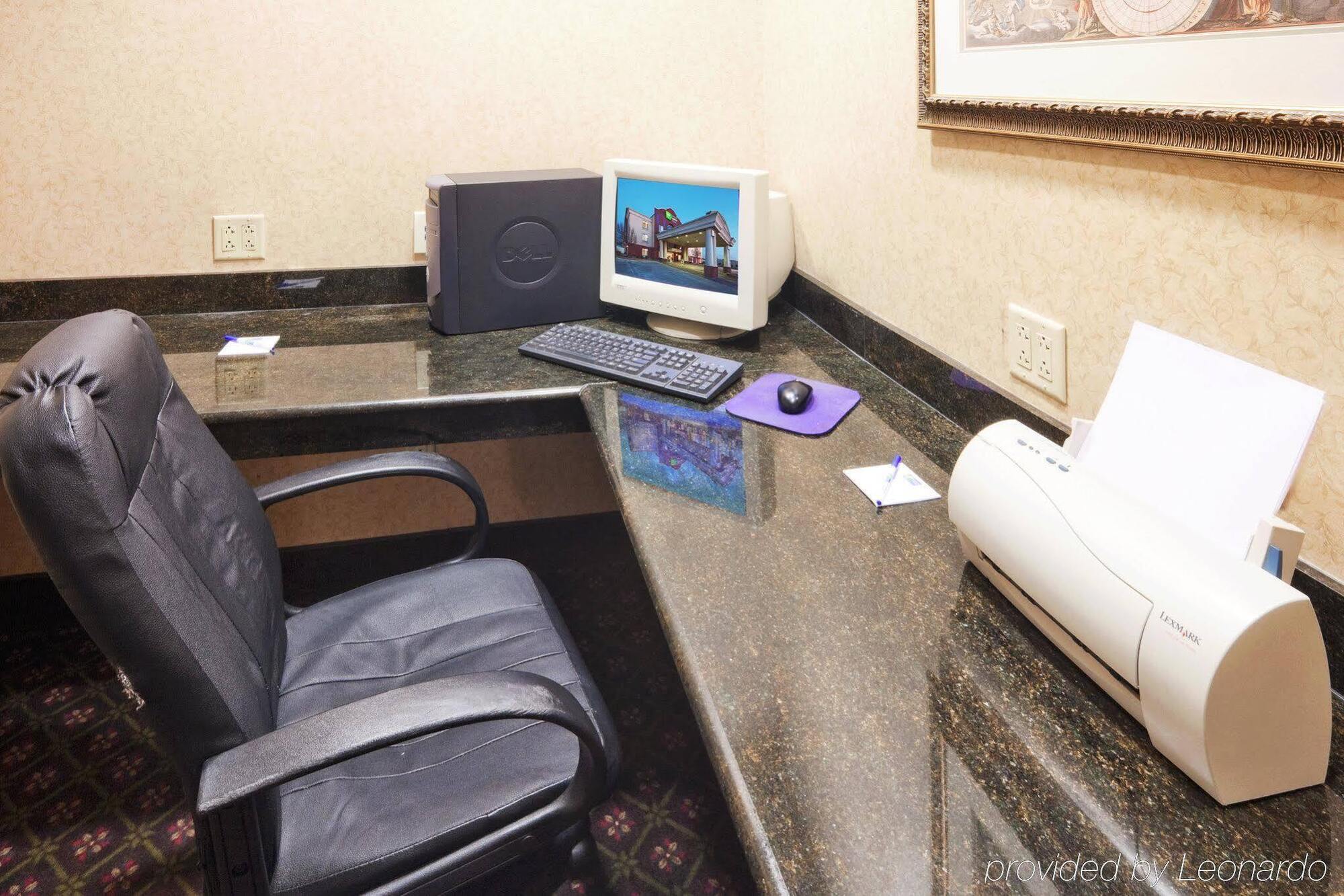 Holiday Inn Express Hotel & Suites Gainesville By Ihg Екстер'єр фото